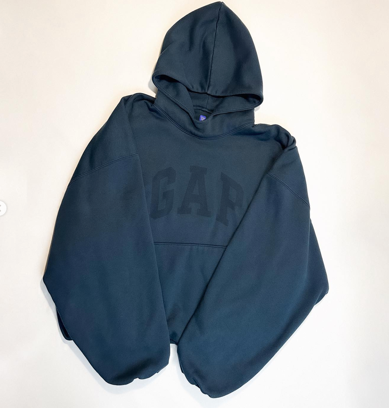 Moletom Yeezy GAP Balenciaga