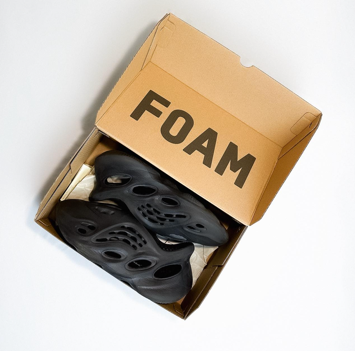 Yeezy Foam Onix