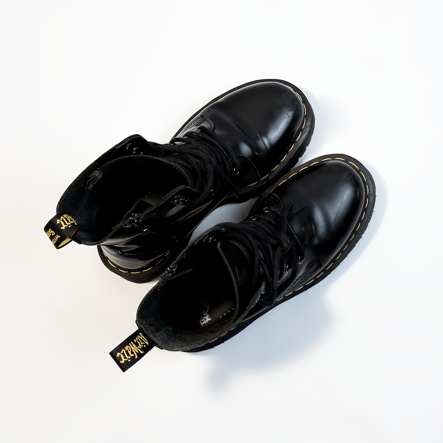 Dr. Martens Jadon